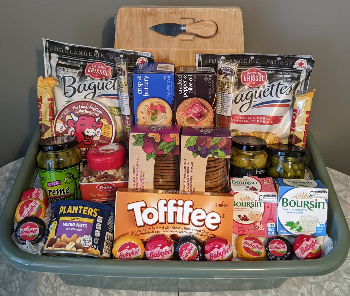 Delectable Premium Gift Basket